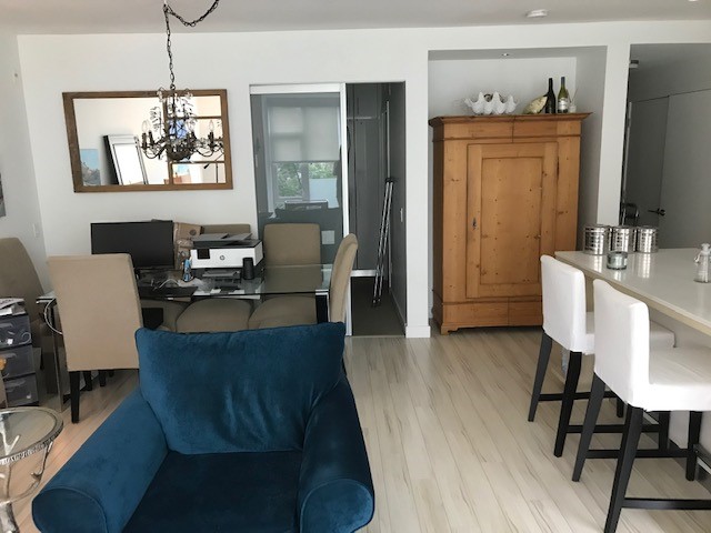 LoLo 2 bed & 2 full bath Condo - 111 East 3rd Street, North Vancouver